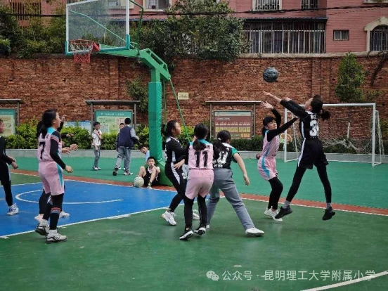 如何通过练习提升篮球罚球的速度和准确性?_2